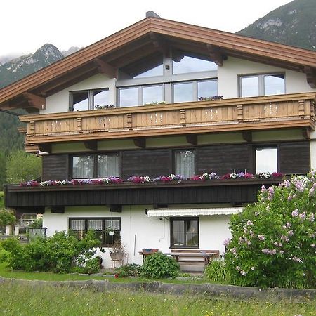 로이타쉬 Haus Karwendelblick B&B 외부 사진