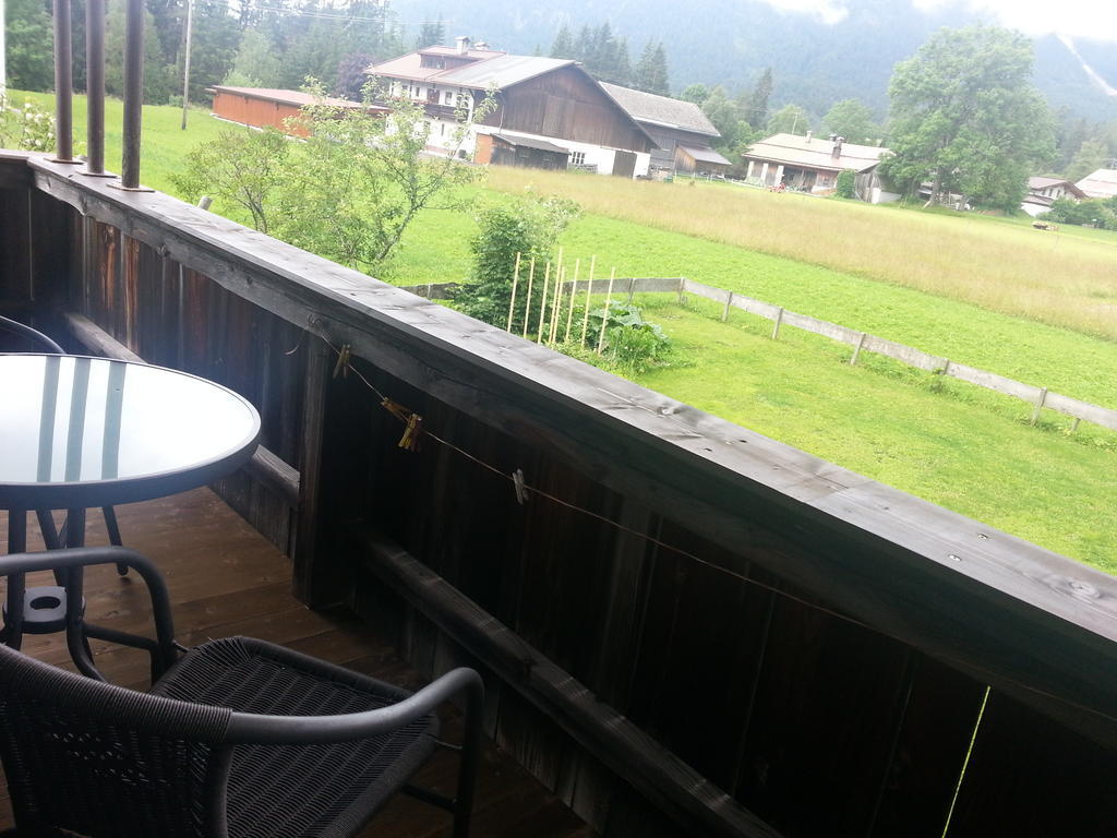 로이타쉬 Haus Karwendelblick B&B 외부 사진