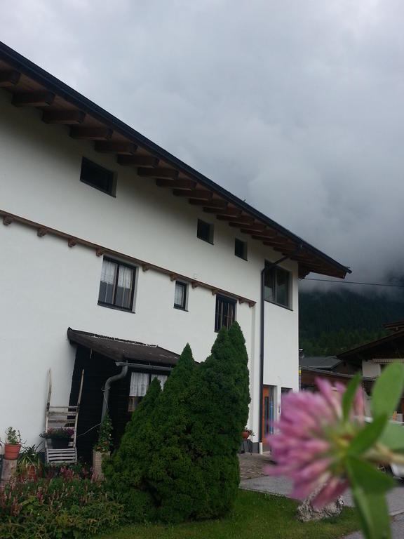 로이타쉬 Haus Karwendelblick B&B 외부 사진