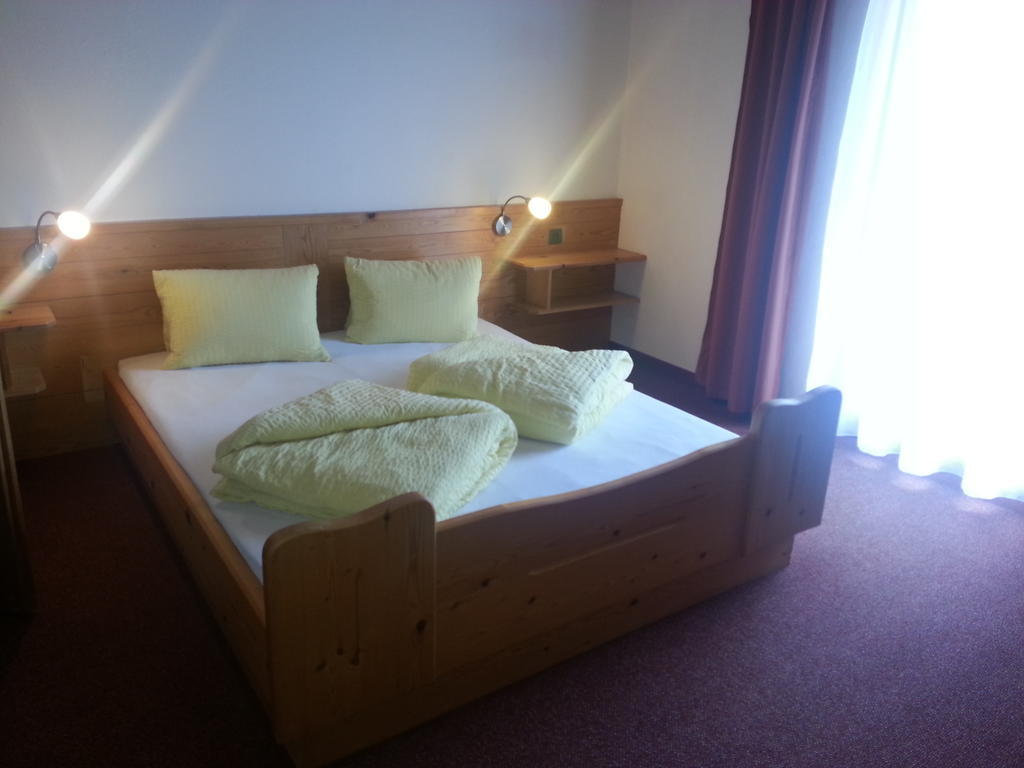 로이타쉬 Haus Karwendelblick B&B 외부 사진