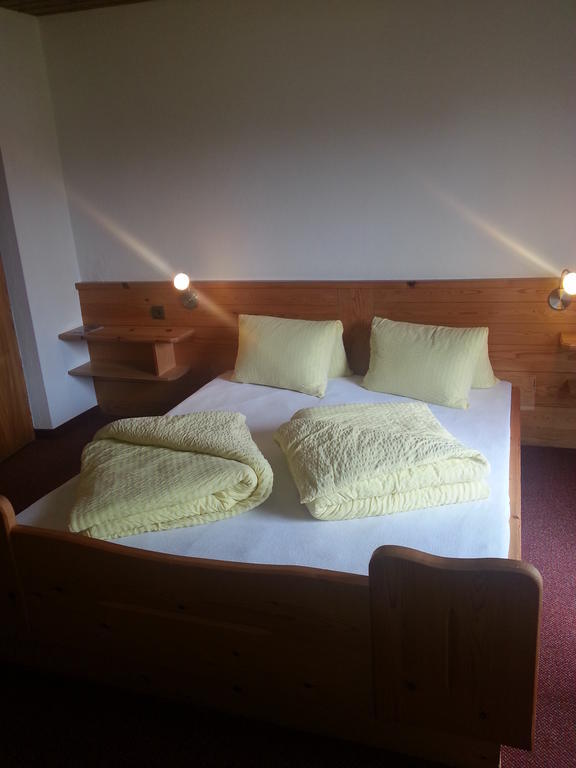 로이타쉬 Haus Karwendelblick B&B 외부 사진