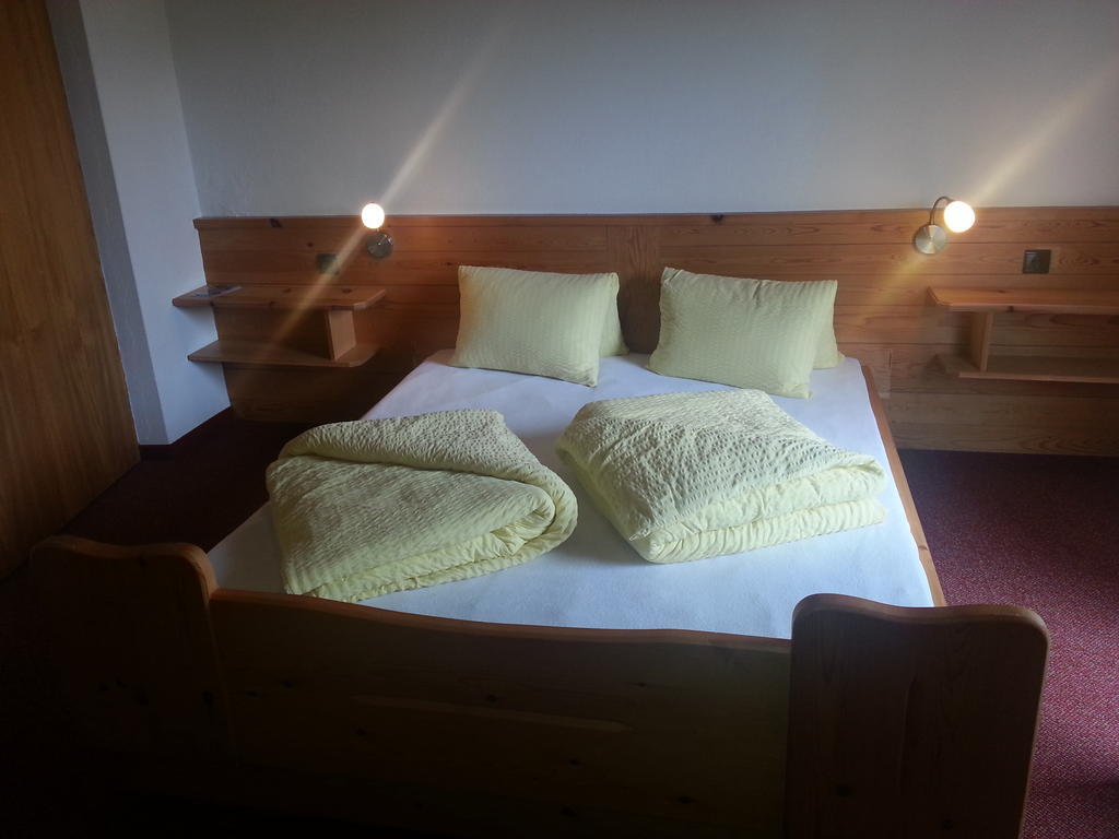 로이타쉬 Haus Karwendelblick B&B 외부 사진